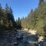 Kraehenberg Am Rande Der Wildnis アパート *