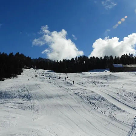 Kraehenberg Am Rande Der Wildnis Sibratsgfall