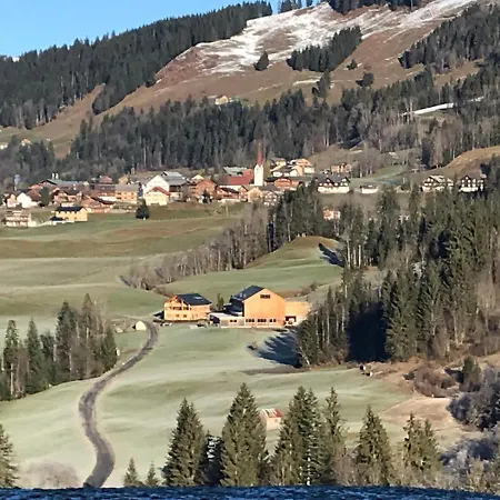 Kraehenberg Am Rande Der Wildnis アパート *