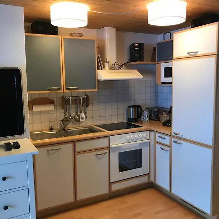 Kraehenberg Am Rande Der Wildnis