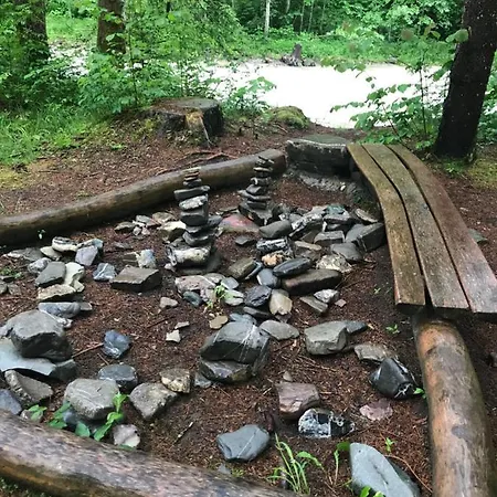 アパート Kraehenberg Am Rande Der Wildnis