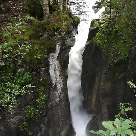 アパート Kraehenberg Am Rande Der Wildnis *