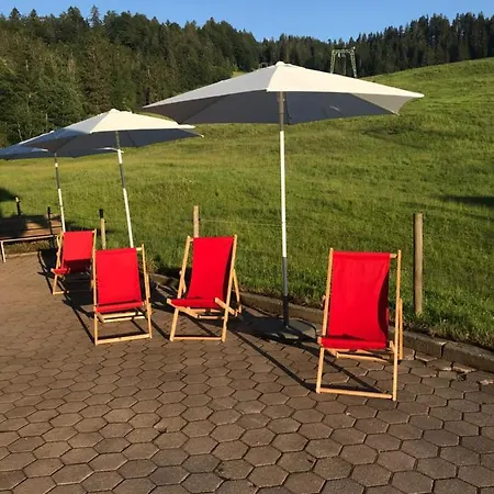 Kraehenberg Am Rande Der Wildnis Appartement
