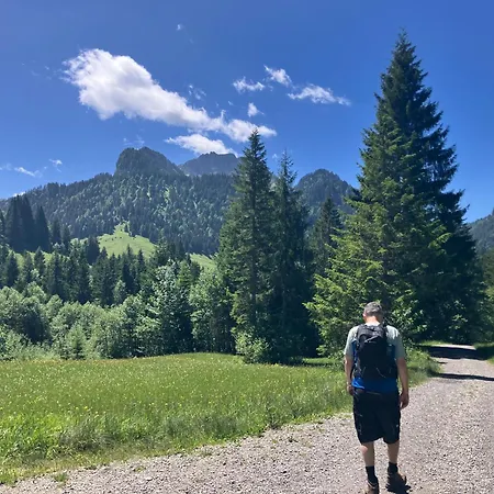 Kraehenberg Am Rande Der Wildnis *